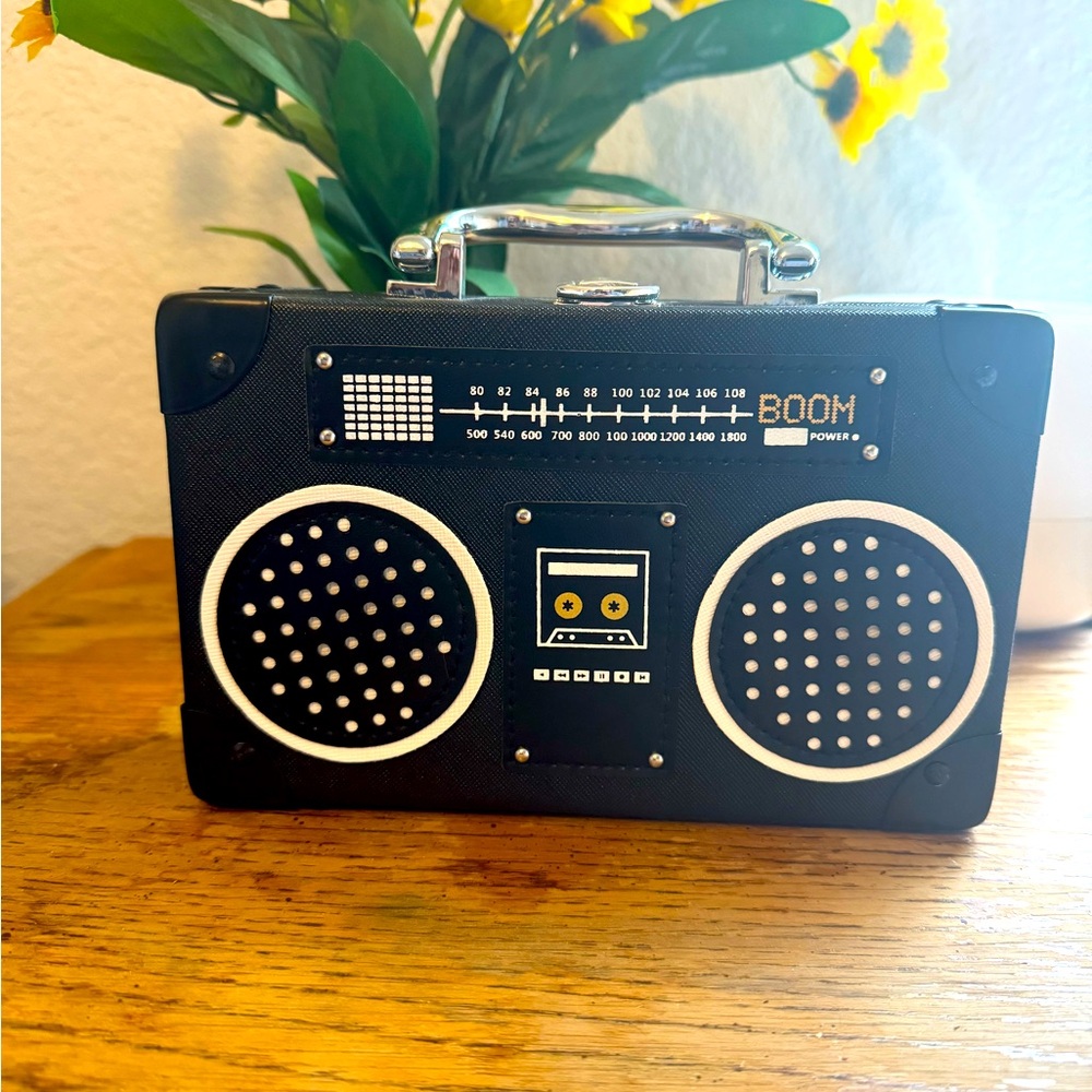 Boombox 2 way bag NWOT